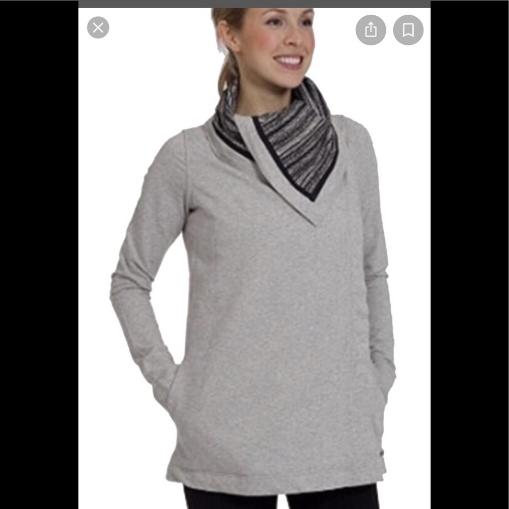 Lululemon savasana wrap. Size 4. NWT!